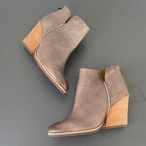 Kork-Ease x Garnet Hill Chandra Wedge Boots in Taupe Italian Leather Sz 9 Boho